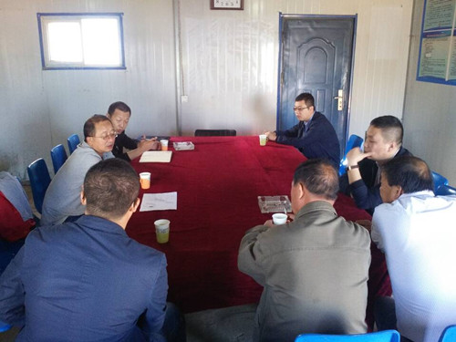 陜煤集團(tuán)神南礦業(yè)公司領(lǐng)導(dǎo)蒞臨礦建二公司現(xiàn)場(chǎng)指導(dǎo)工作