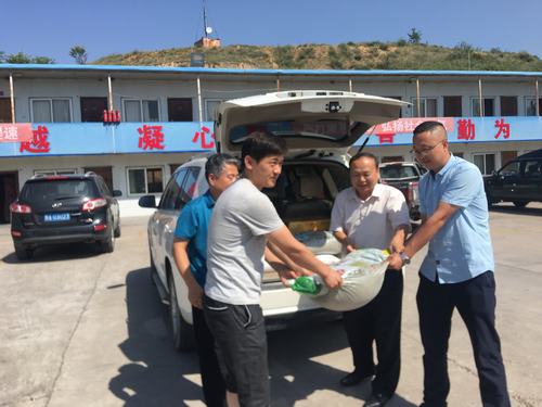 夏季送清涼 職工保安康