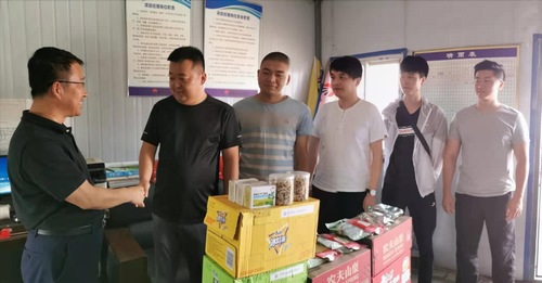 陜煤建設(shè)路橋分公司開展“送清涼”活動(dòng)