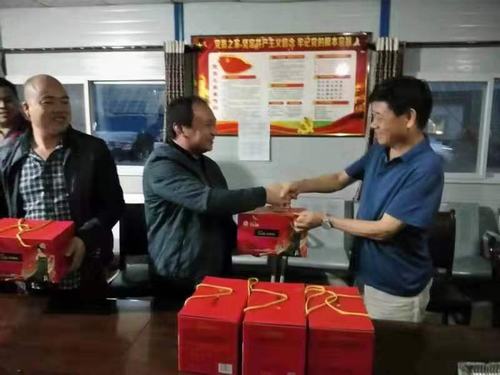 礦建二公司:月滿中秋,情暖人心