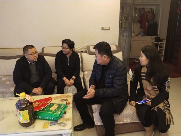 陜煤建設(shè)韓城分公司從“心”出發(fā),慰問(wèn)困難職工“暖人心”