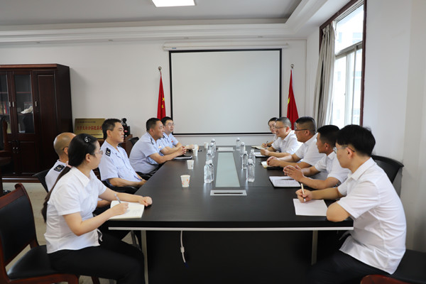 漢中市稅務局第二稽查局來陜煤建設漢中分公司走訪座談