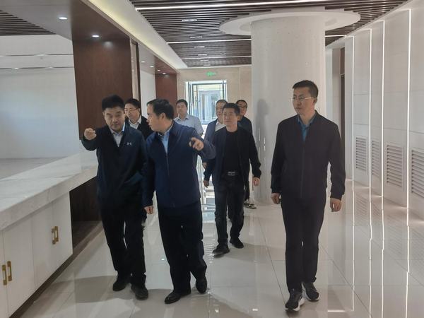 陜煤集團陜西鐵路物流集團黨委書記、董事長趙國智蒞臨靖神鐵路孟家灣站機輛中心檢查指導工作