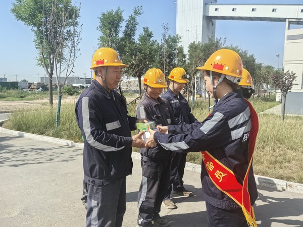 陜煤建設洗選煤運營公司神渭蒲城運營項目部 開展:“助檢修、囑安全、送溫暖”活動