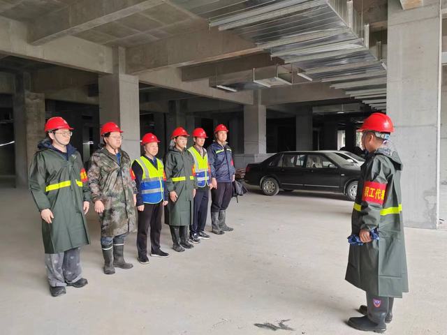 砥礪奮進,青春建功