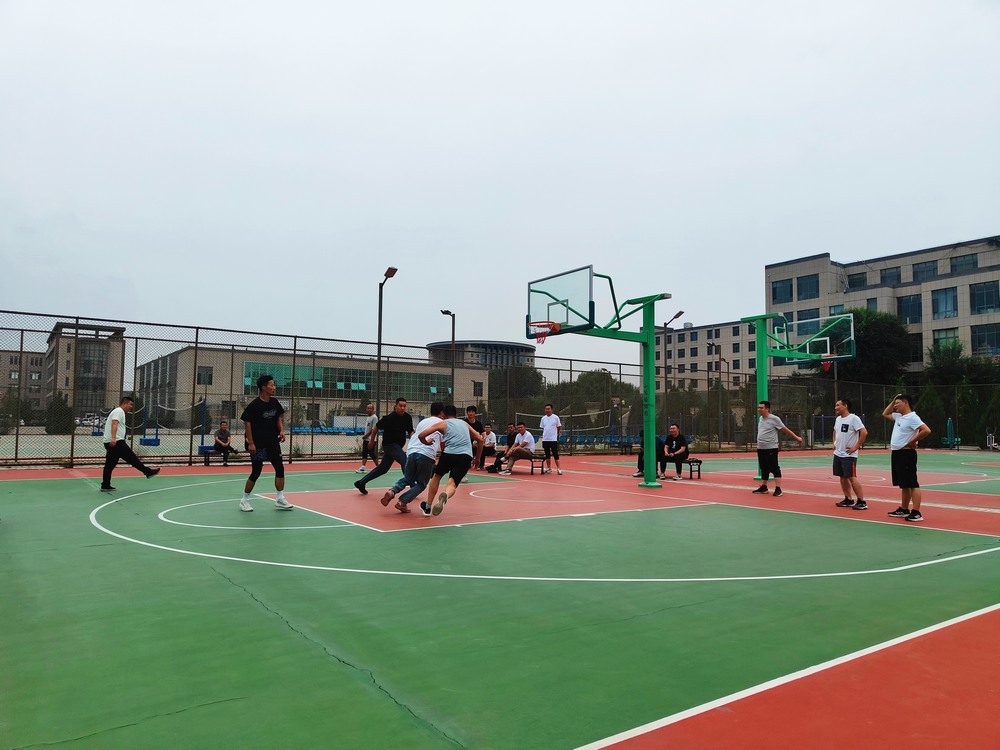 陜煤建設內蒙古分公司開展“走進秋天”趣味運動會