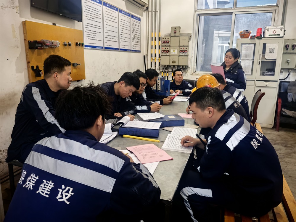 陜煤建設(shè)洗選煤運營公司神渭蒲城運營項目部: 女工協(xié)管齊行動 安全生產(chǎn)氛圍濃