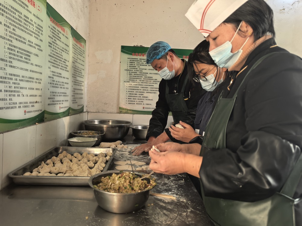 陜煤建設洗選煤運營公司：冬至送溫暖 安全記心間