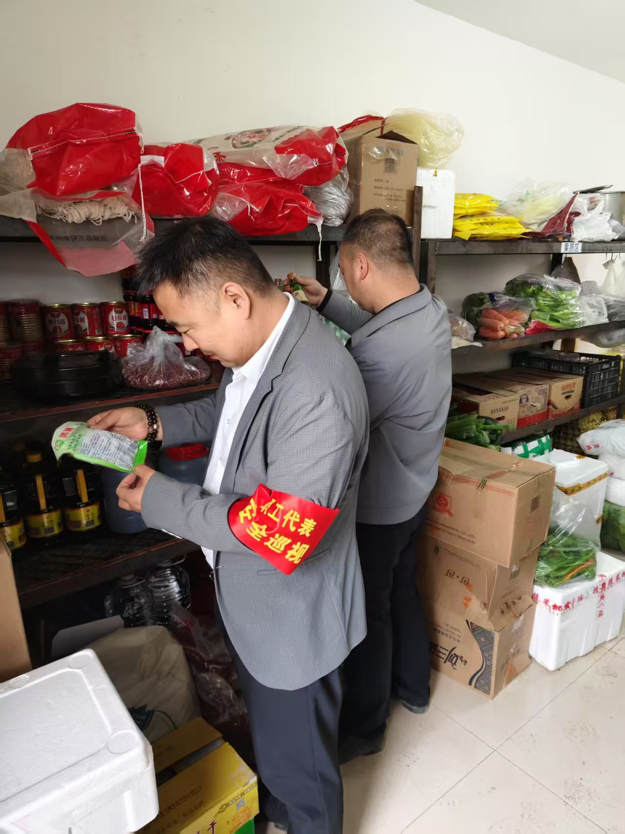 陜煤建設煤礦運營服務分公司：“紅袖章”守護安全防線