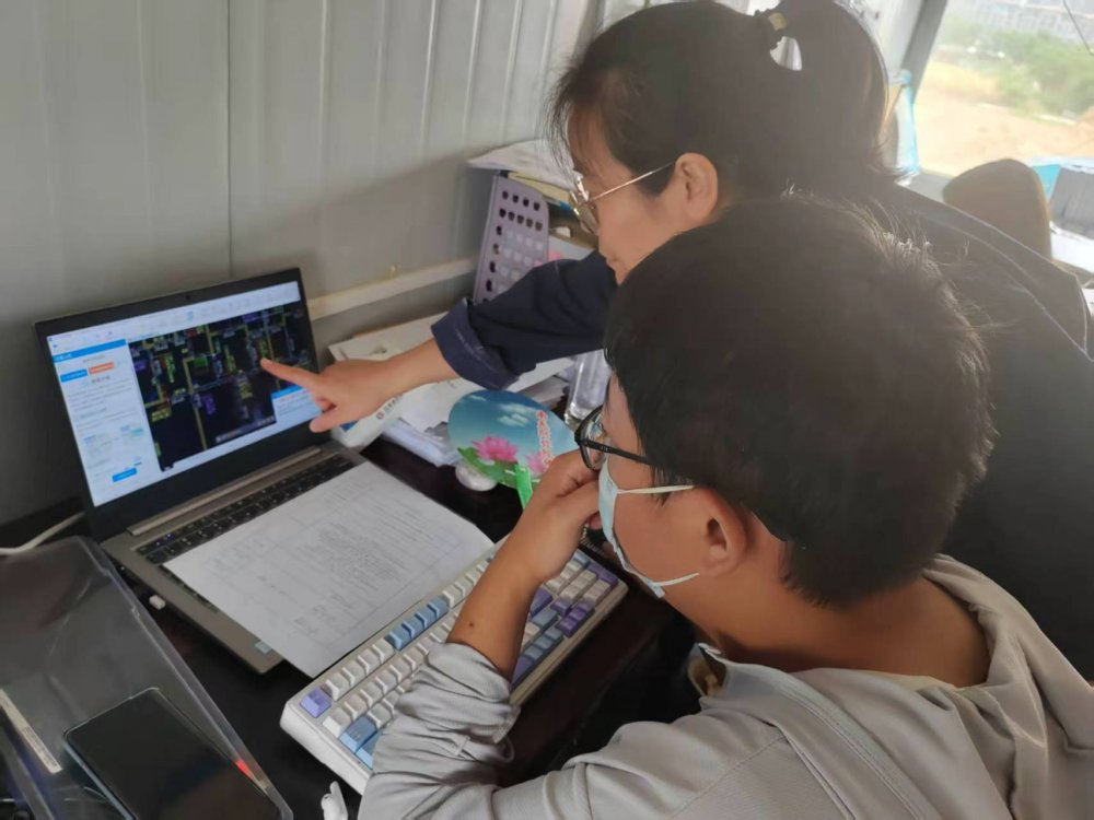 陜煤建設韓城分公司土建一項目部:巾幗力量綻芳華,鏗鏘玫瑰別樣紅