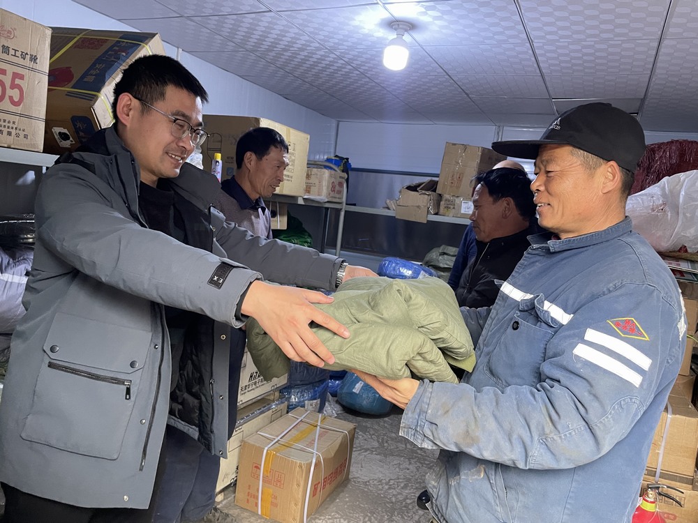 陜煤建設礦建二公司:凜冬有溫度 后勤強動力